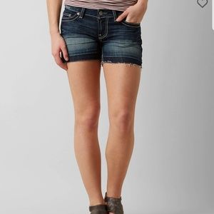 《BKE》 Culture Distressed Cut off Hem